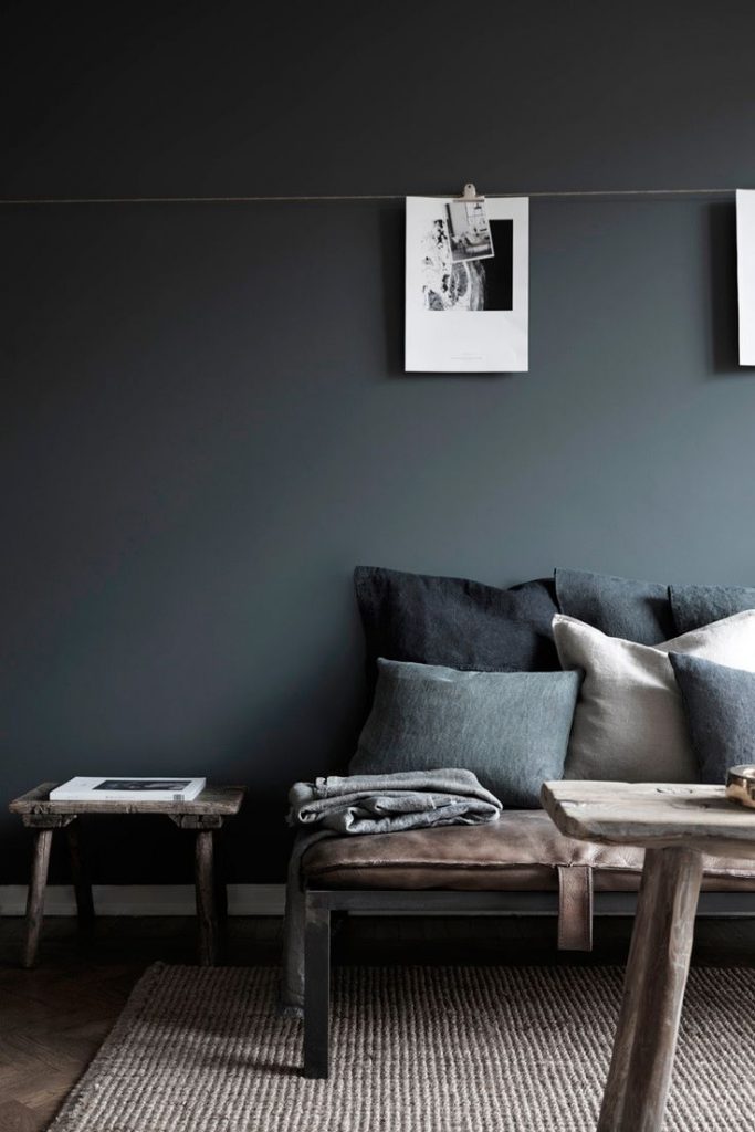 Donkere kleur woonkamer THESTYLEBOX